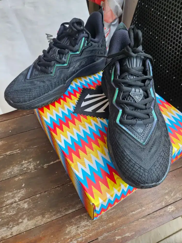 Kyrie Irving, Antai Kai 2 Tripple Black 42