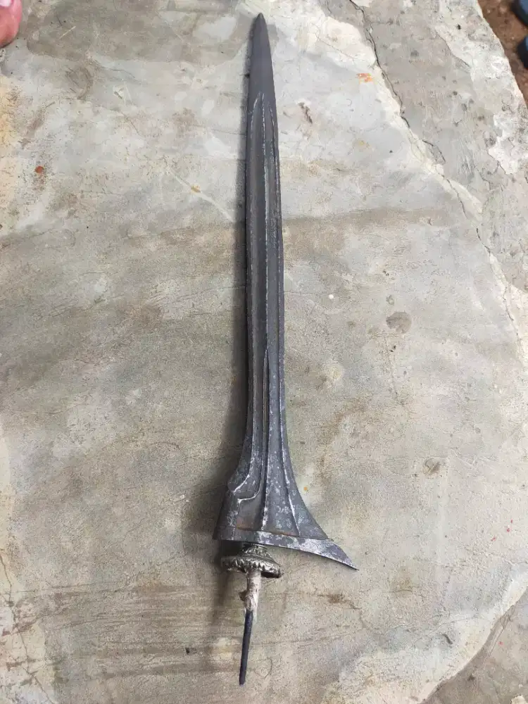 kris otentik lawasan