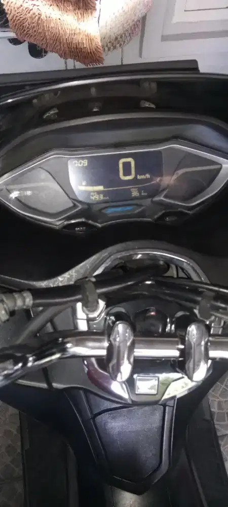 Pcx Irit dan Istimewa