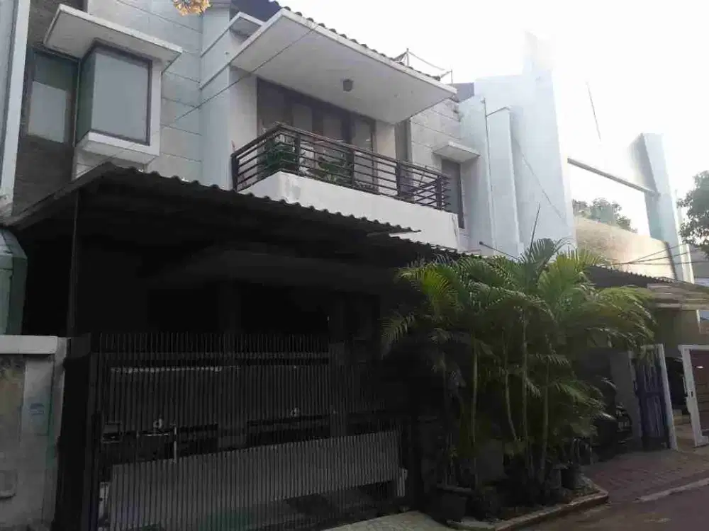 Rumah Asri di Jl Berlian IV Meruya Kembangan Jakarta Barat