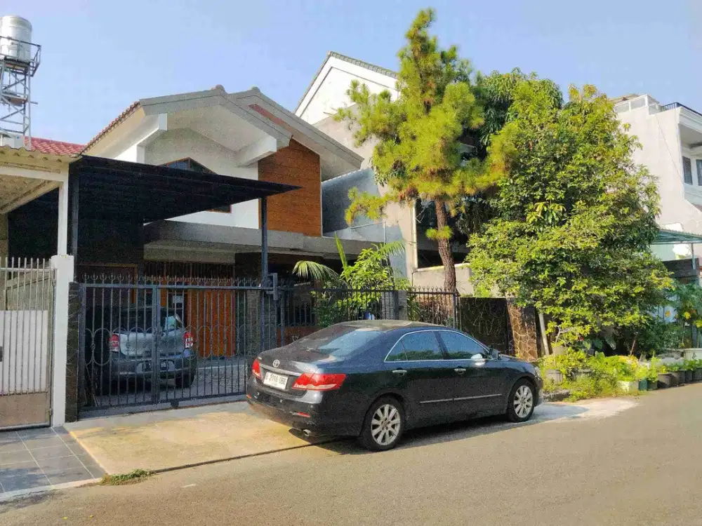 Rumah Asri LT 250m² di Jl Buana Biru Besar II Permata Buana Jakarta Barat