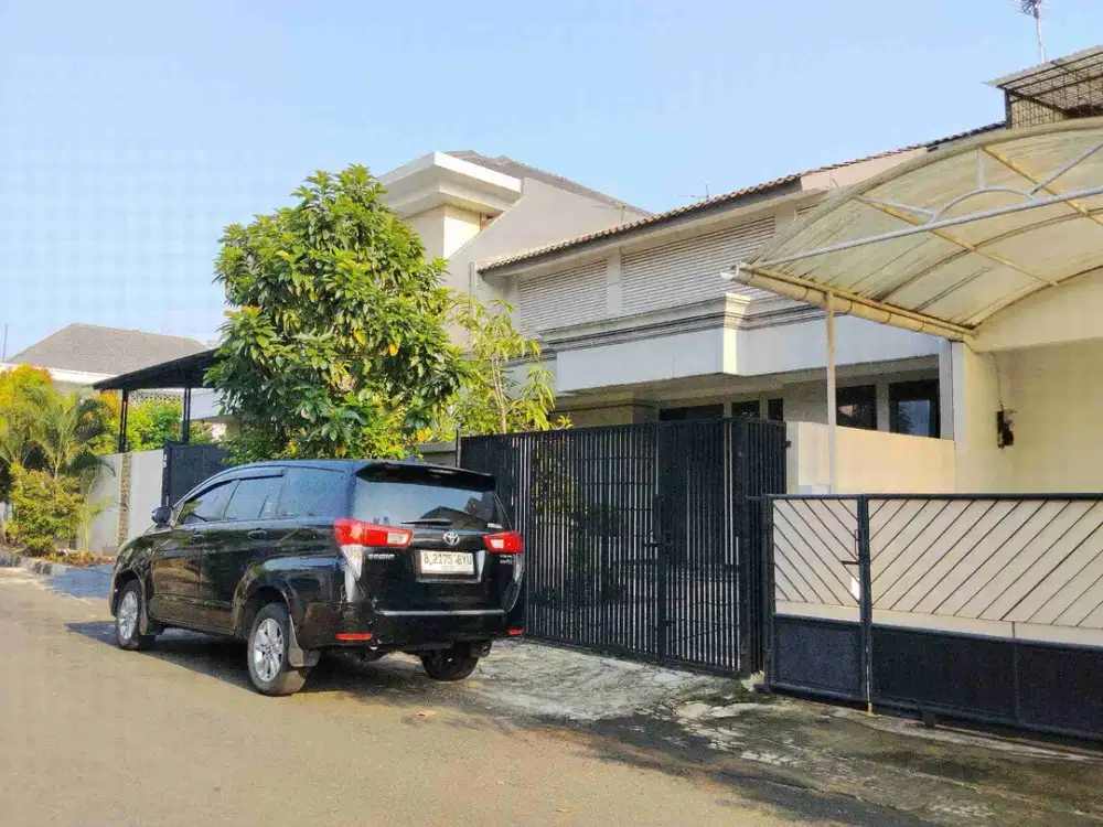 Rumah 2lt di Jl Jeruk Merah Intercon Jakarta Barat