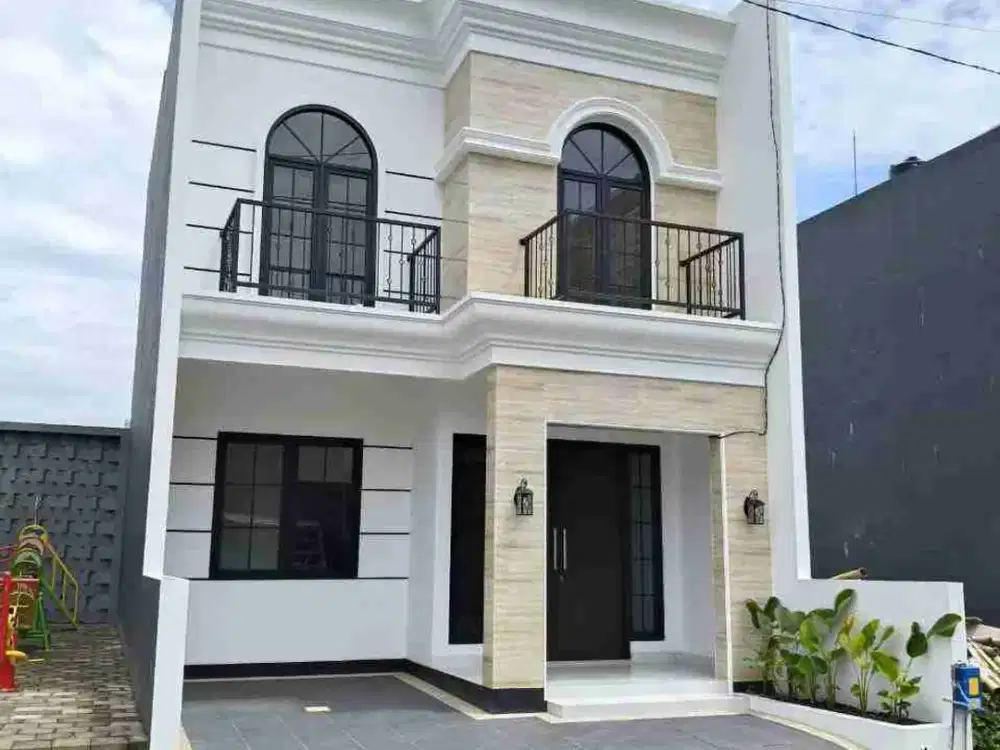 RUMAH MEWAH DEKAT SUHAT DAN KAMPUS UB