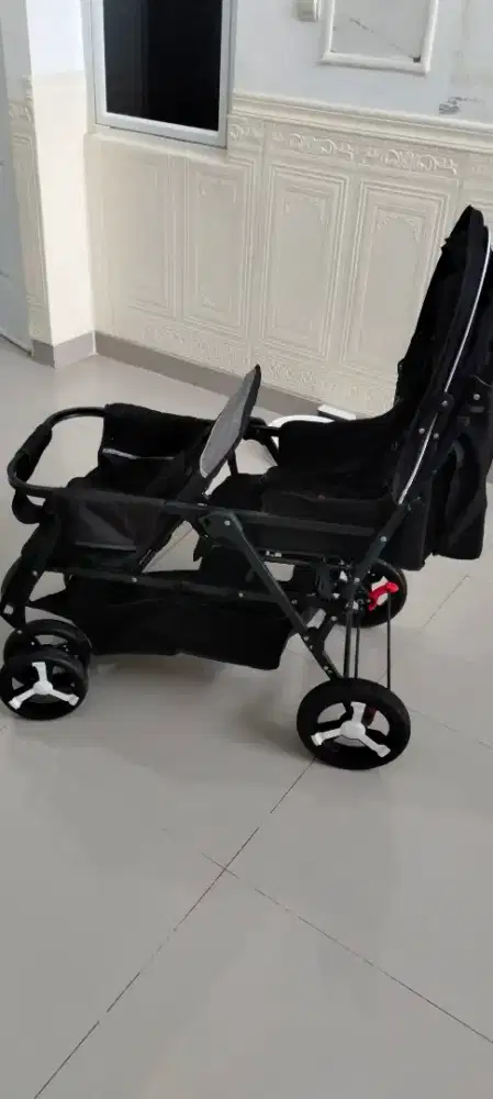Stroller Bayi Kembar Depan Belakang