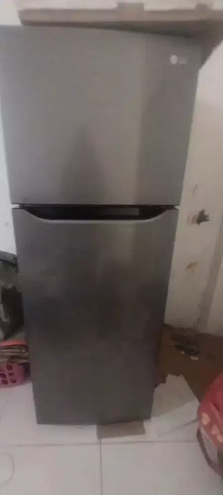 DIJUAL KULKAS LG 2 PINTU (BISA NEGO)