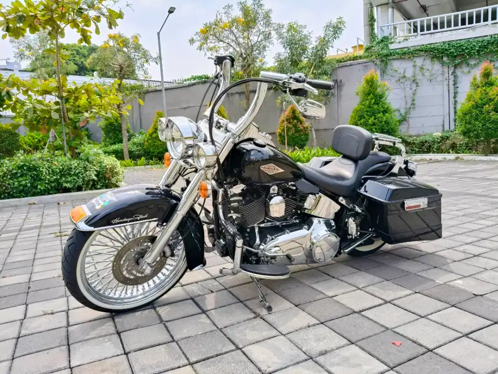 HARLEY DAVIDSON HERITAGE SOFTAIL LIKE NEW, FULL AKSESORIS, ISTIMEWA