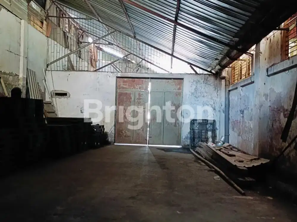 Gudang Raya Mastrip Nol jalan, Akses container MURAH