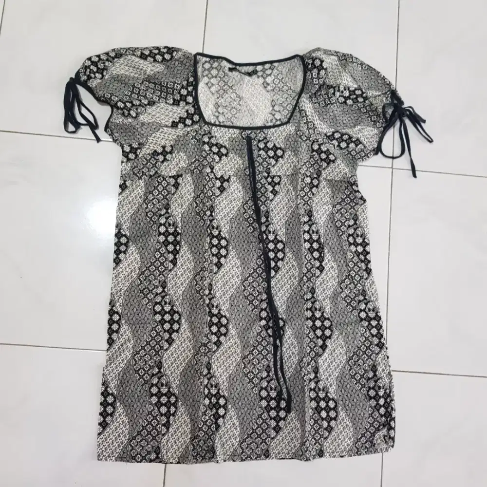 Dress motif batik