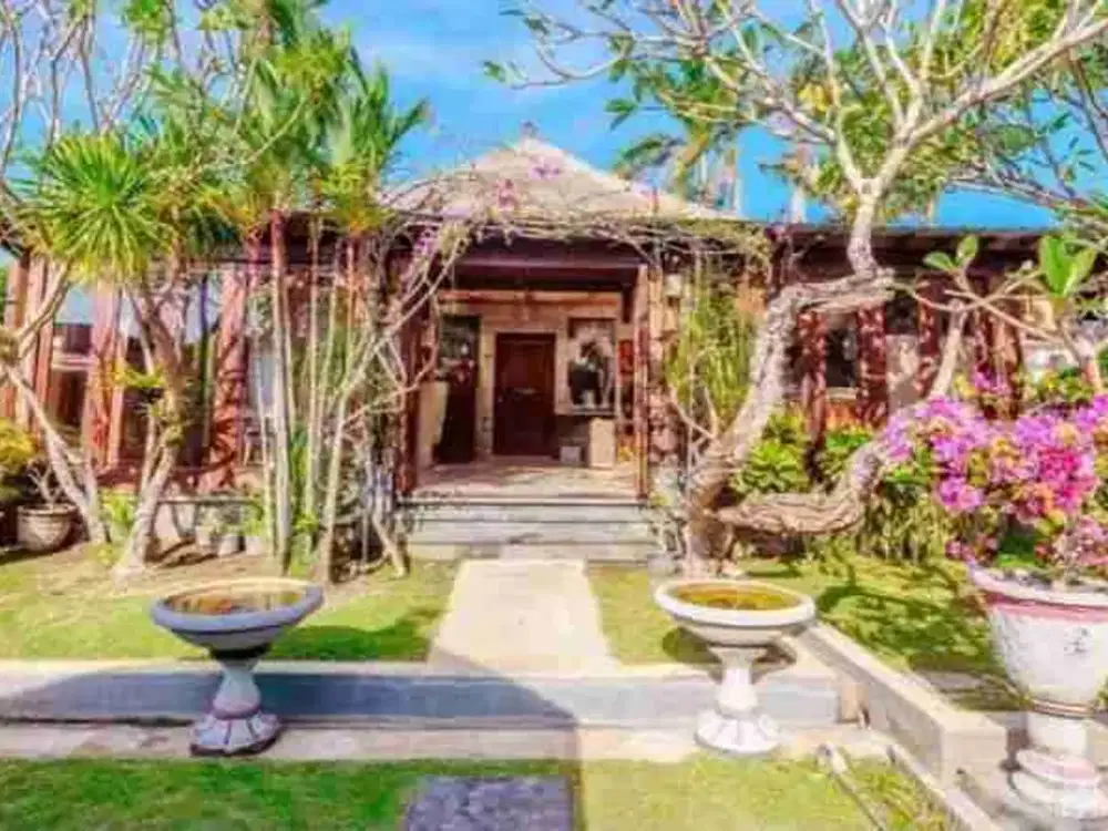 TANAH BONUS BANGUNAN VILA  JALAN SUBAK SARI BERAWA