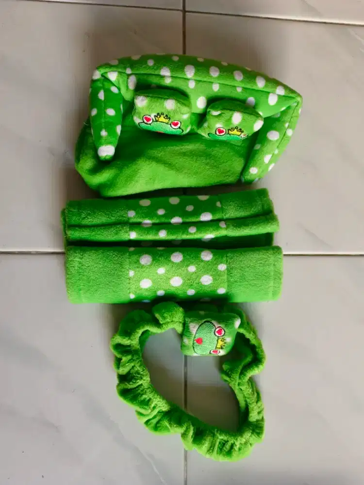 sepaket cover sarung stir tempat tisu dan seatbelt mobil