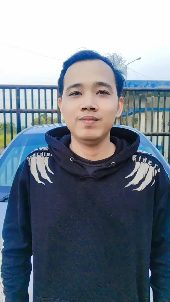 Saya sedang mencari pekerjaan supir