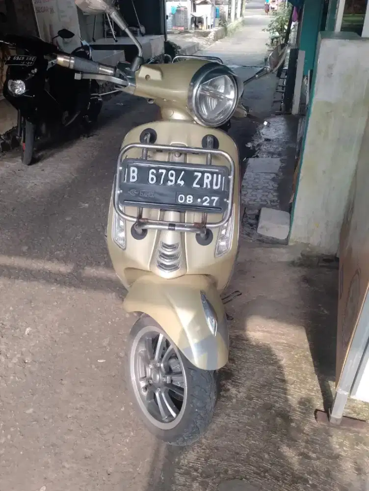 Jual vespa primavera 75th aniversary