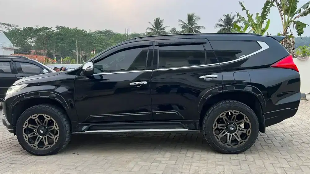 Pajero dakar 2020 4x2 rockford fosgate edition