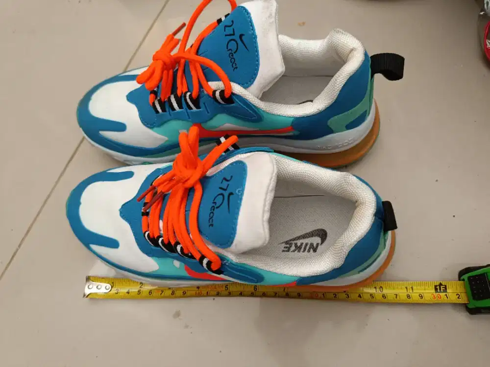 NIKE REACT BARU