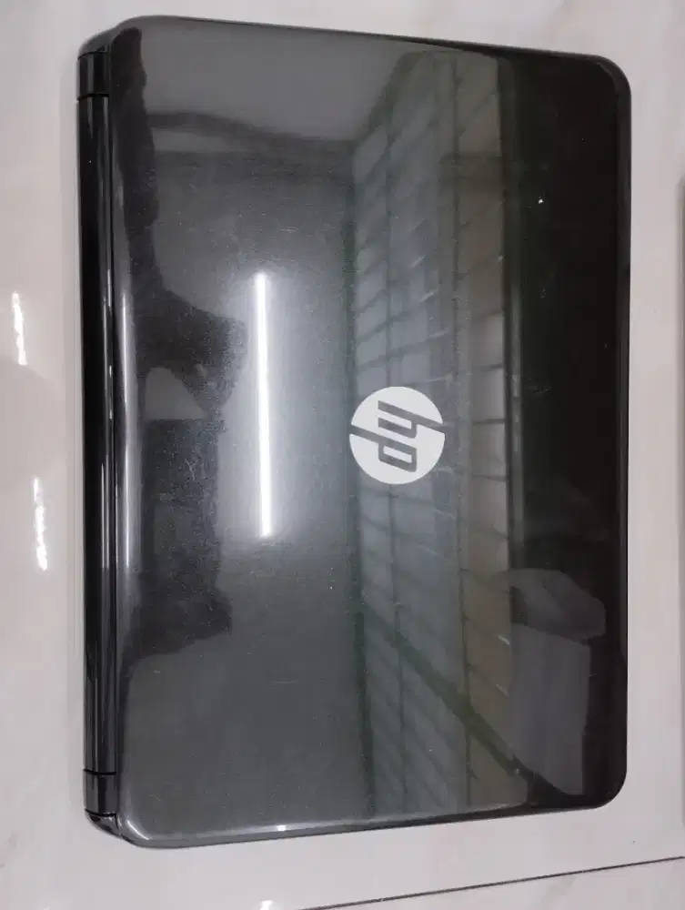 LAPTOP HP AMD RADEON R2 8/HDD 500GB/SSD