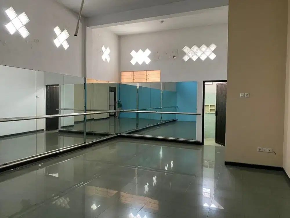 SEWA RUMAH Bersih Siap Huni Klampis Indah Surabaya