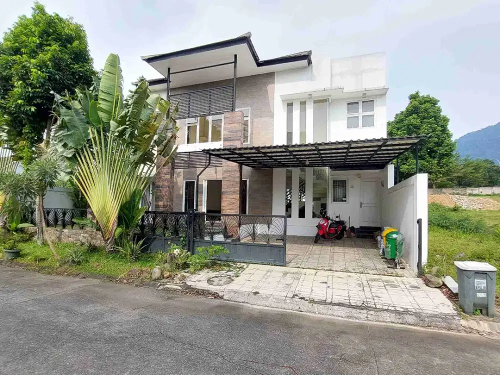 rumah sejuk 2 lantai ada kolam renang view langsung gunung pancar