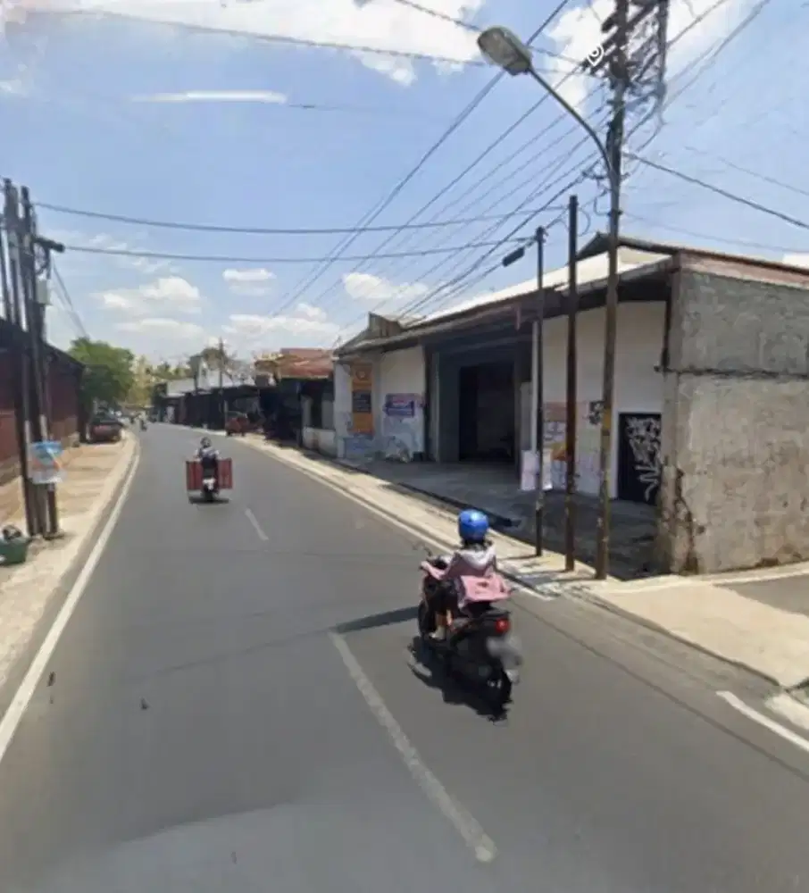 Bangunan Gudang siap pakai Strategis Pasar Kliwon Solo