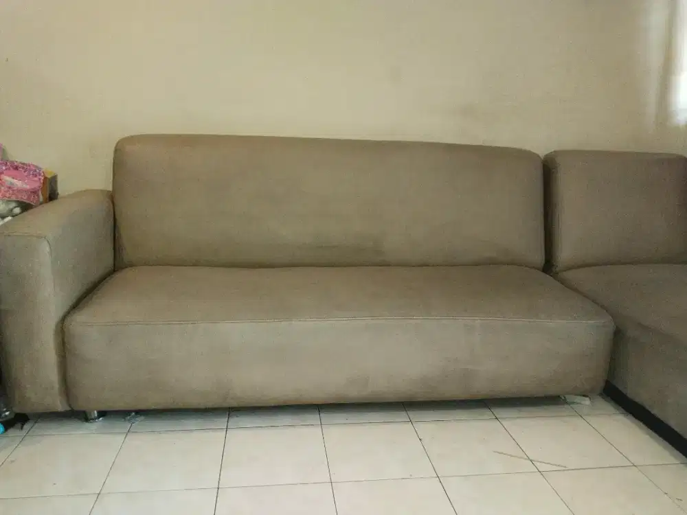 Dijual sofa L yang mau bisa wa