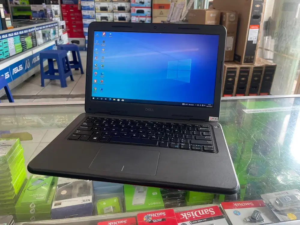 Laptop Dell Latitude i3 Gen7 Ram 8Gb Ssd 256gb Garansi 6 bln