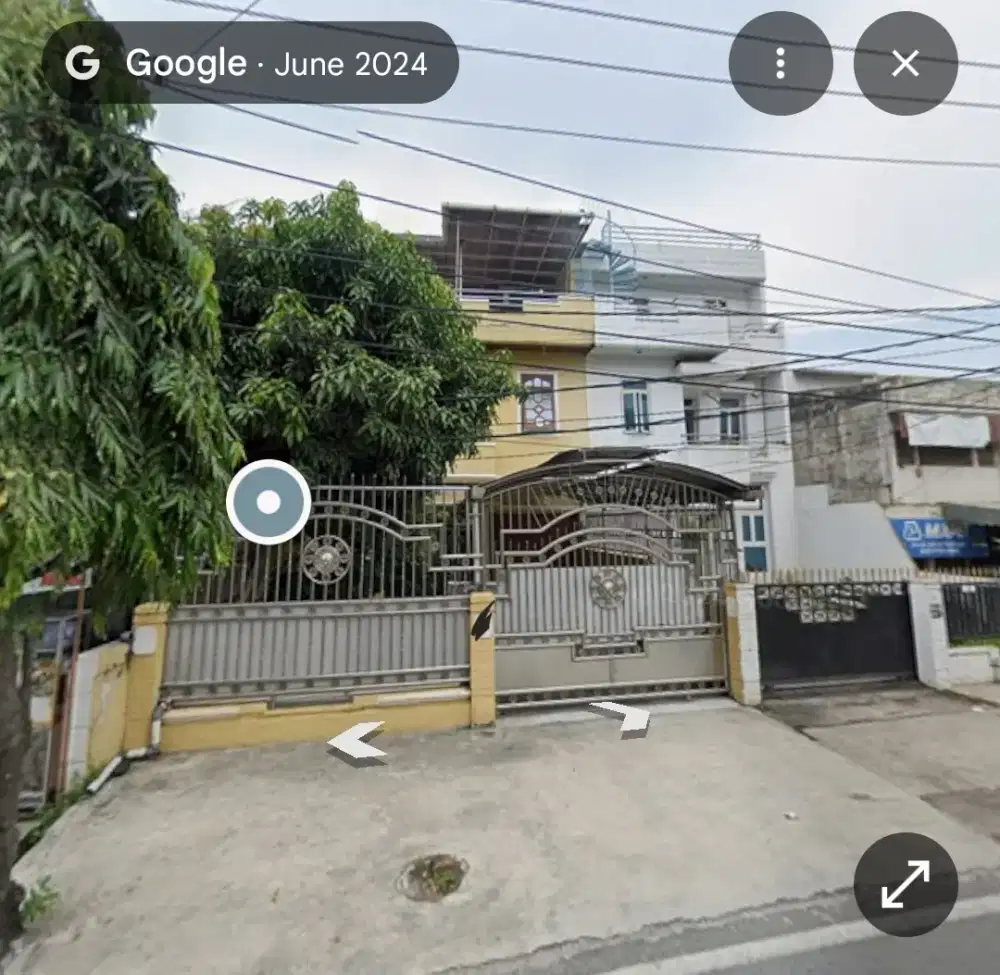 Rumah Vila Bagus Jl Madong Lubis