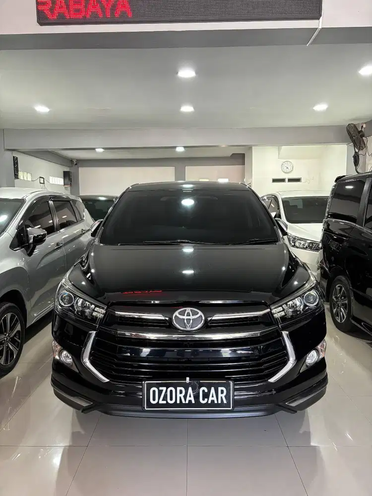 Innova Venturer 2.4 A/T Diesel