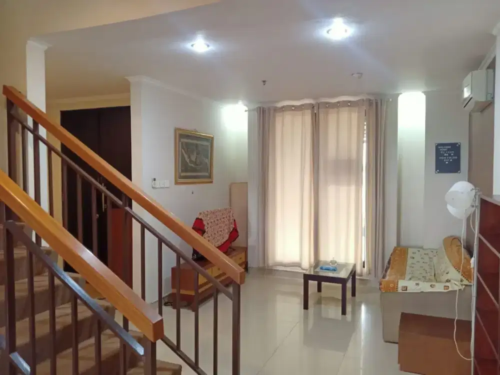 Disewakan Rumah/Town House Cosmo Park di atas Mall Thamrin City – Jakarta Pusat