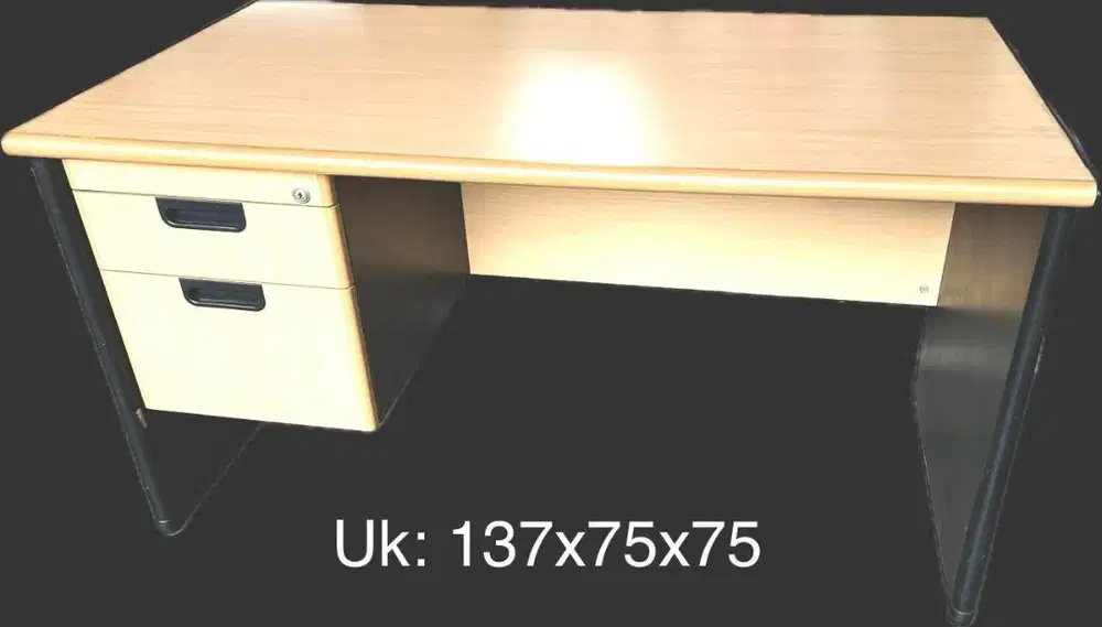 Meja Kantor Highpoint