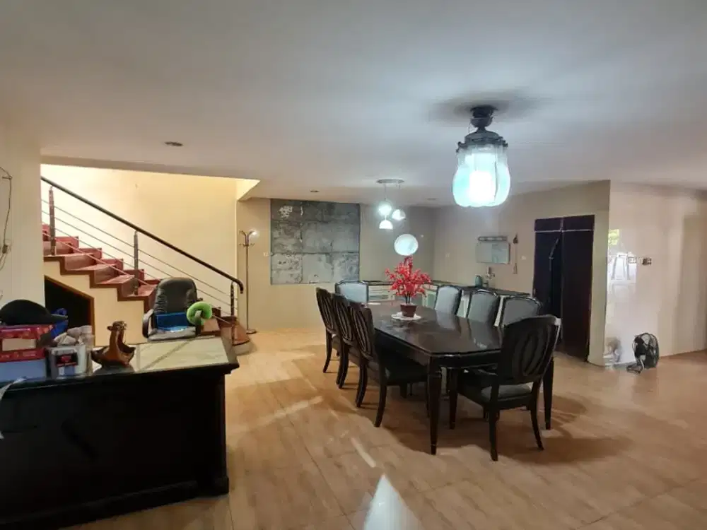 RUMAH DIJUAL DI GREEN GARDEN POSISI HOOK JAKARTA BARAT