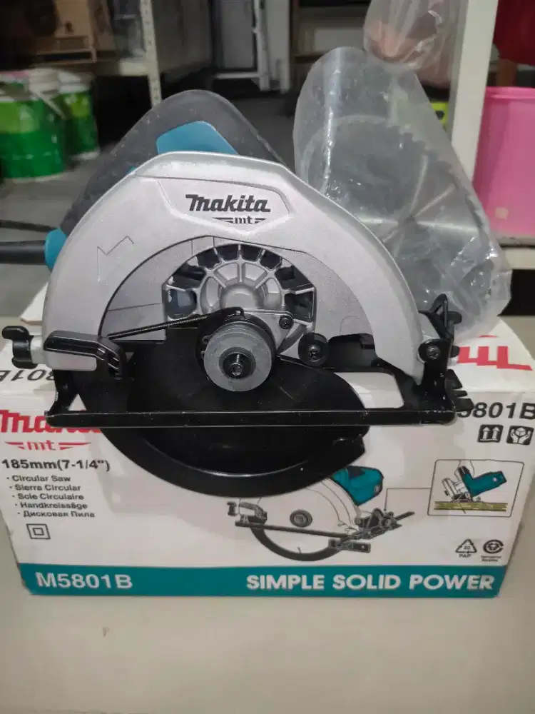 Mesin Circle Makita Circular Saw M5801B