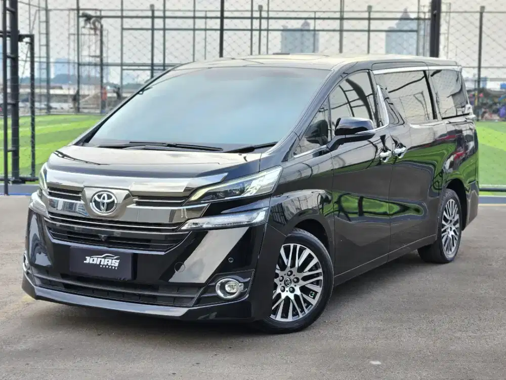 Toyota Vellfire G Black on Black