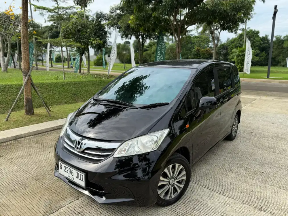 Honda Freed SD 2012