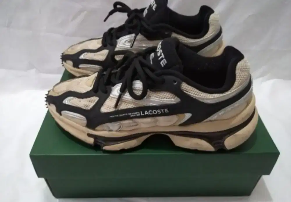 Sepatu Lacoste no 39
