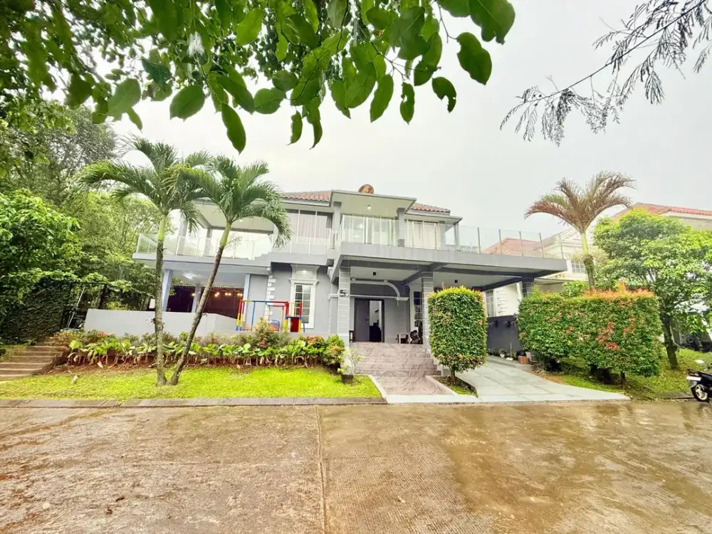 Rumah Villa 2 Lantai Eksklusif Furnish Dilengkapi Kolam Renang Posisi Hook dekat lapangan basket dan taman