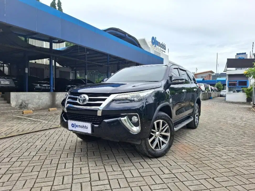 LOW DP Toyota Fortuner 2.4 4x2 VRZ Solar-AT 2016 SXL