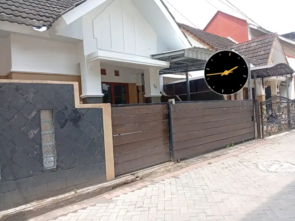 Rumah cantik di dekat jalan wahid hasyim dekat banyak kampus