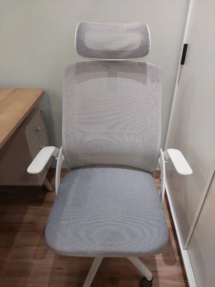 Kursi kantor harga ergonomis