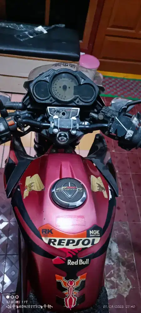 Honda Cb 150 R streetfire merah
