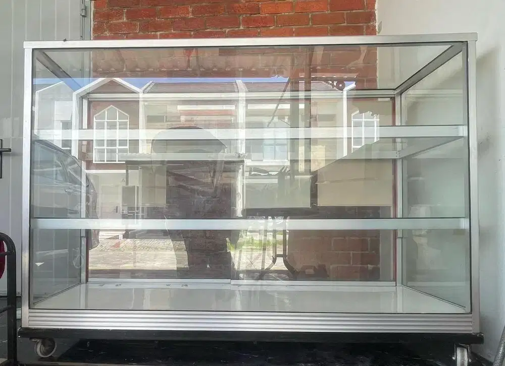 MEJA ETALASE 150x50x110cm