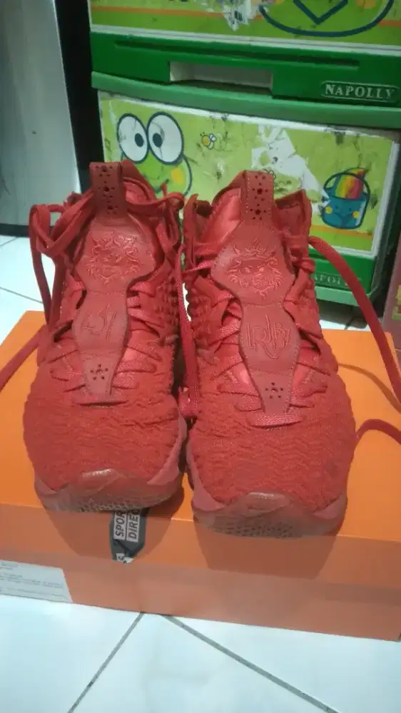 Sepatu nike lebron 17 red carpet