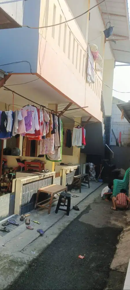 Rumah Kontrakan Kosong di Daerah Kelapa Dua Wetan Jaktim