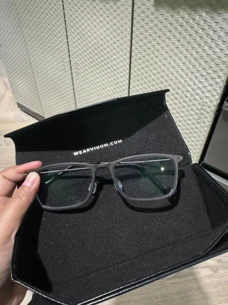 Viuum Square L Dark Brown