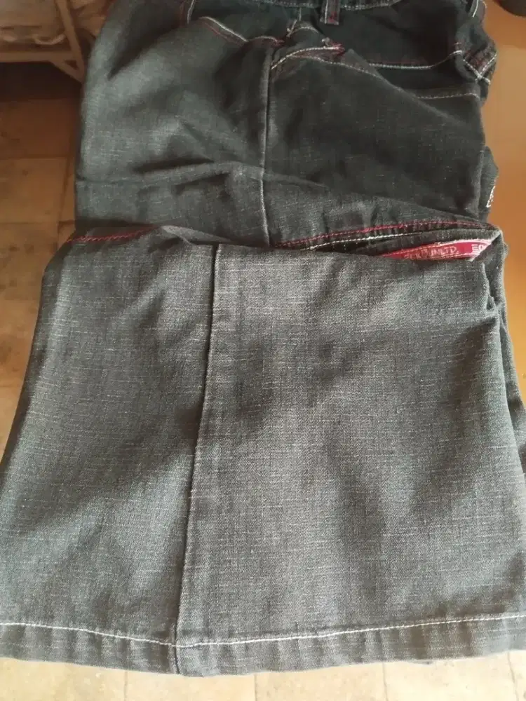 Uniqlo celana panjang lebar