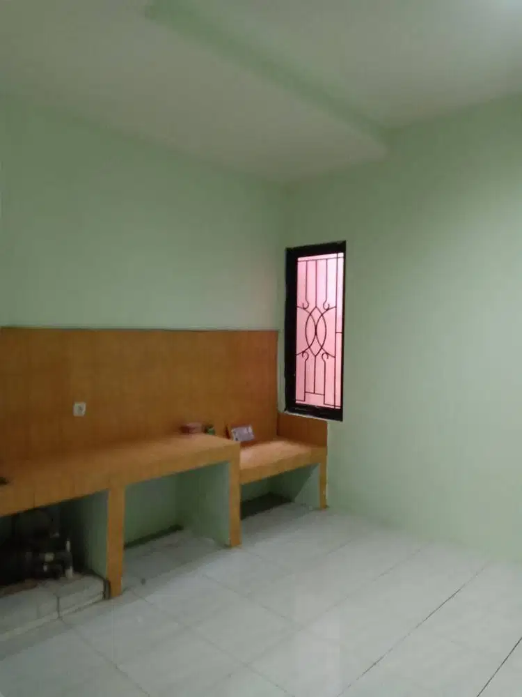 dijual murah rumah di jakarta timur luas 140m. deket mall cijantung.