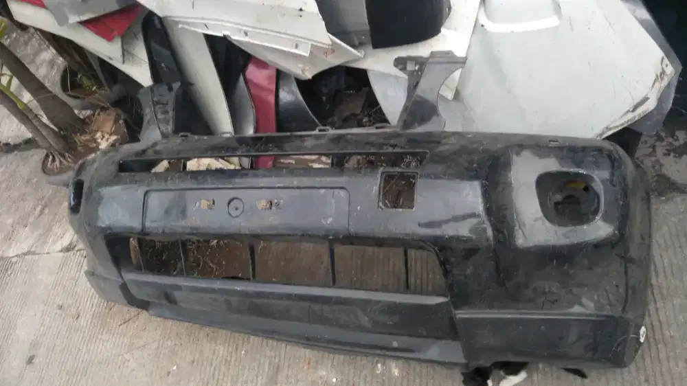 Bemper depan Nissan Xtrail 2009-2010 original