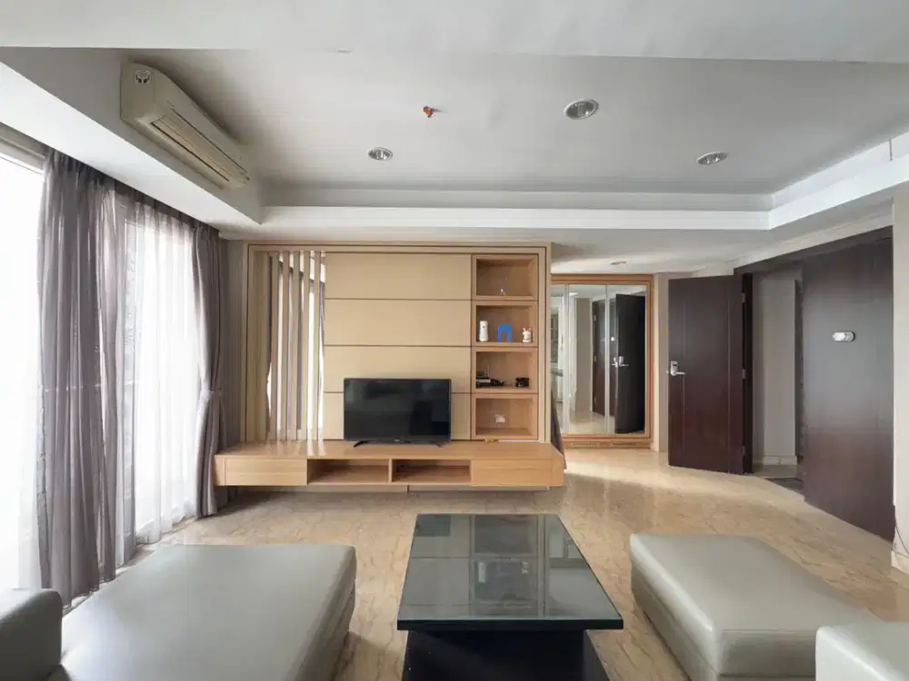 Apartemen royale springhill kemayoran 3 kamar 192 meter golf sea view