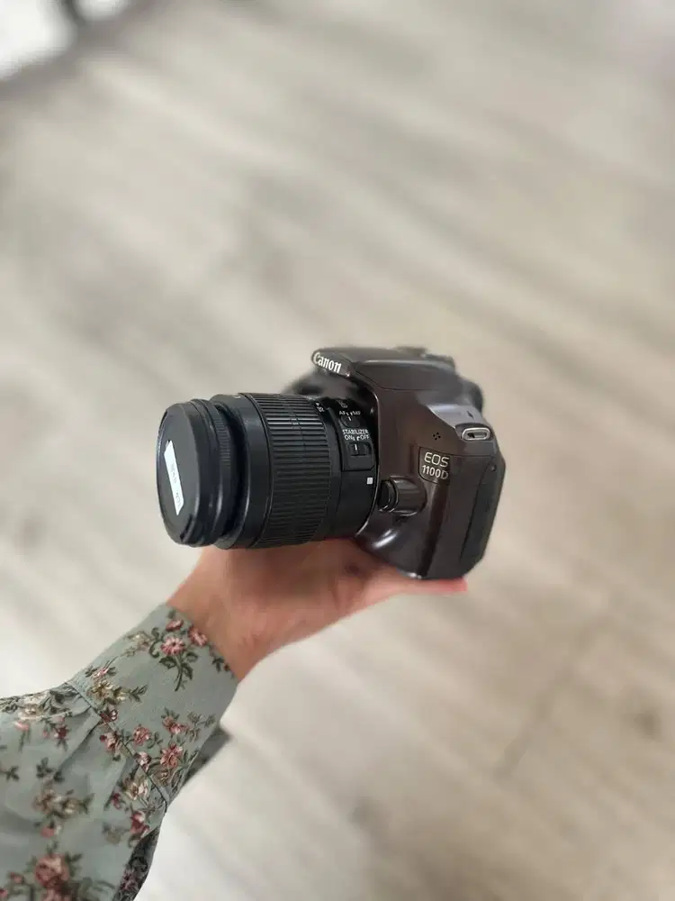 KAMERA CANON 1100D + KIT