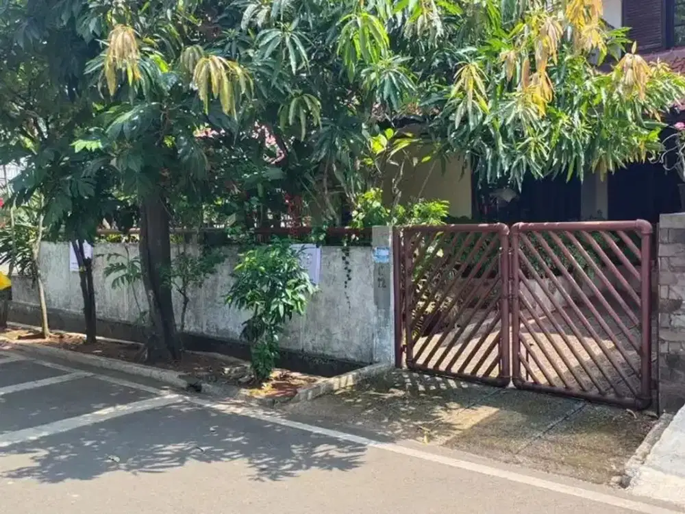Di Jual Rumah Hook 2 Lantai dalam Komplek Tangkas Permai, Petukangan Selatan, Jakarta Selatan