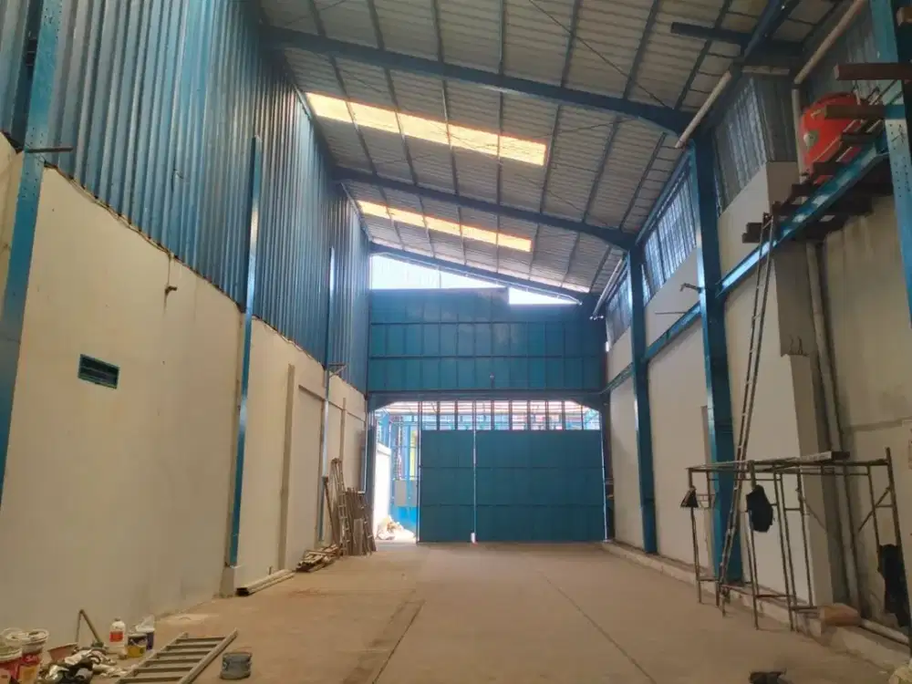 Gudang Siap Pakai Akses Kontainer di Caringin Bandung