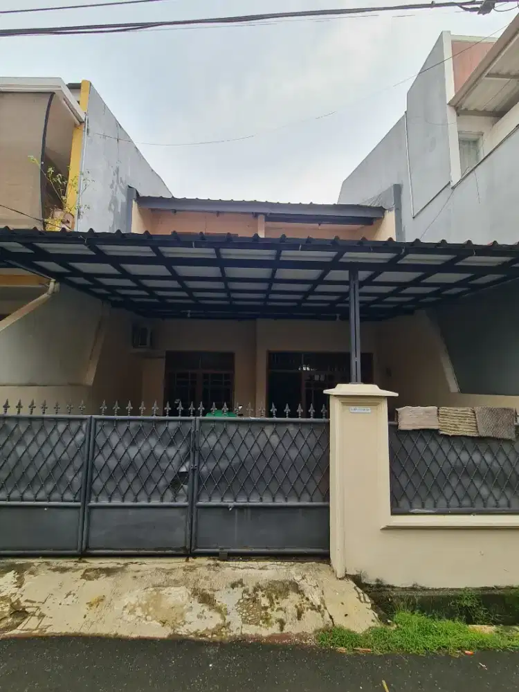 Rumah disewakan / kontrak siap huni di Duren Sawit Jakarta timur